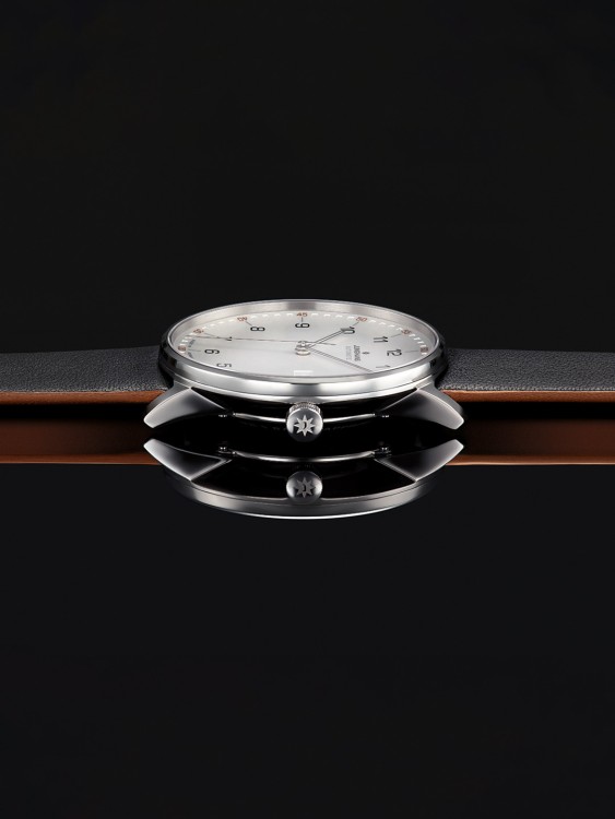 Junghans FORM A Angebote