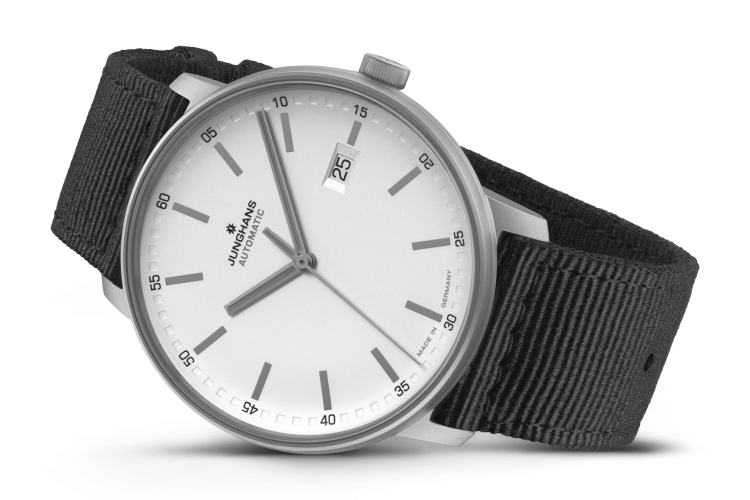 Junghans FORM A Titan Schlussverkauf