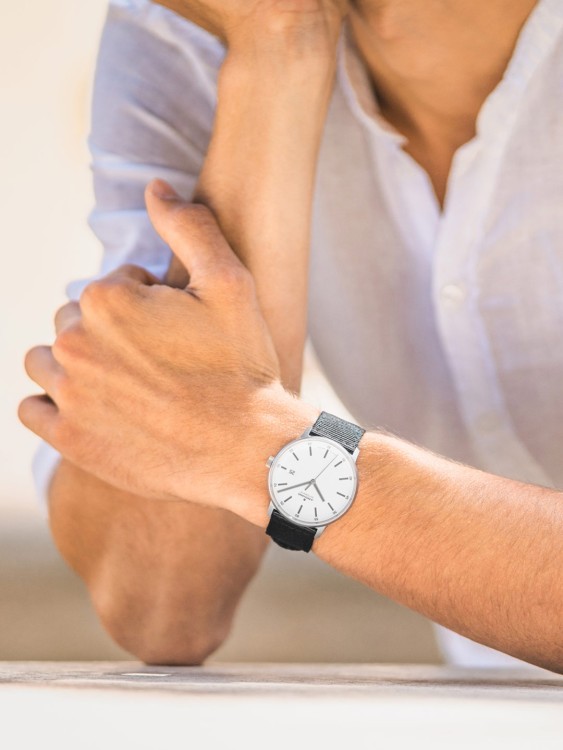 Junghans FORM A Titan Schlussverkauf