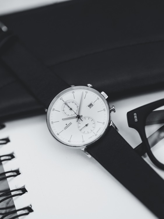 Junghans FORM C Outlet