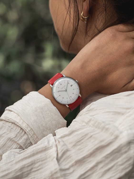 Junghans max bill MEGA Solar Angebote