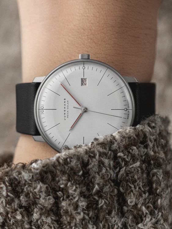 Junghans max bill MEGA Solar Bauhaus im Angebot