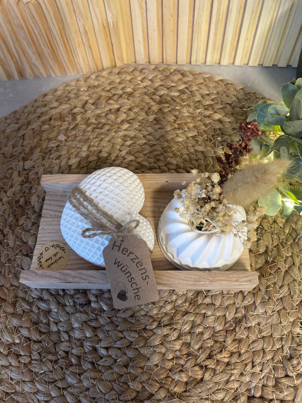 KB Socken Tablett Set mit Pustekuchen und Herz-Geschenk Set Damen Handmade Angebote