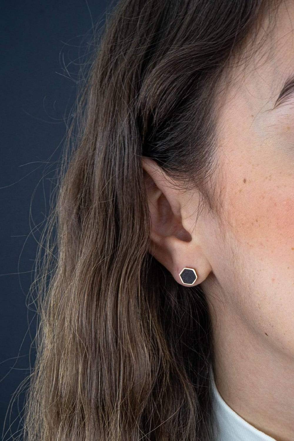 Kerbholz HEXA EARRING Sandelholz Heißer Verkauf