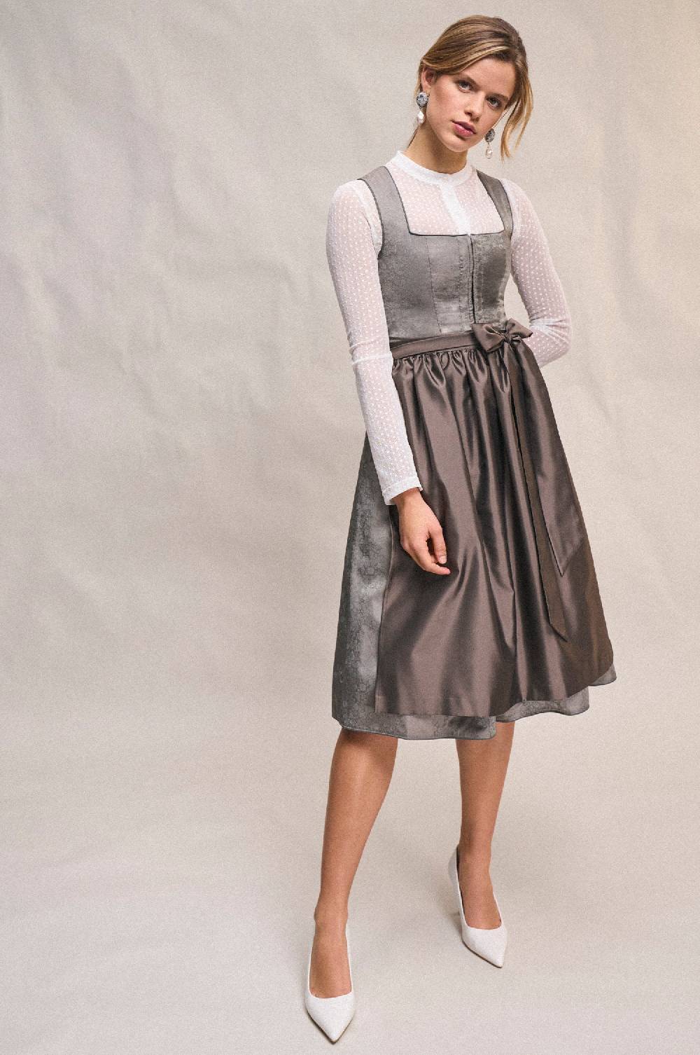 Kinga Mathe Dirndl Fabia in Schlamm Online