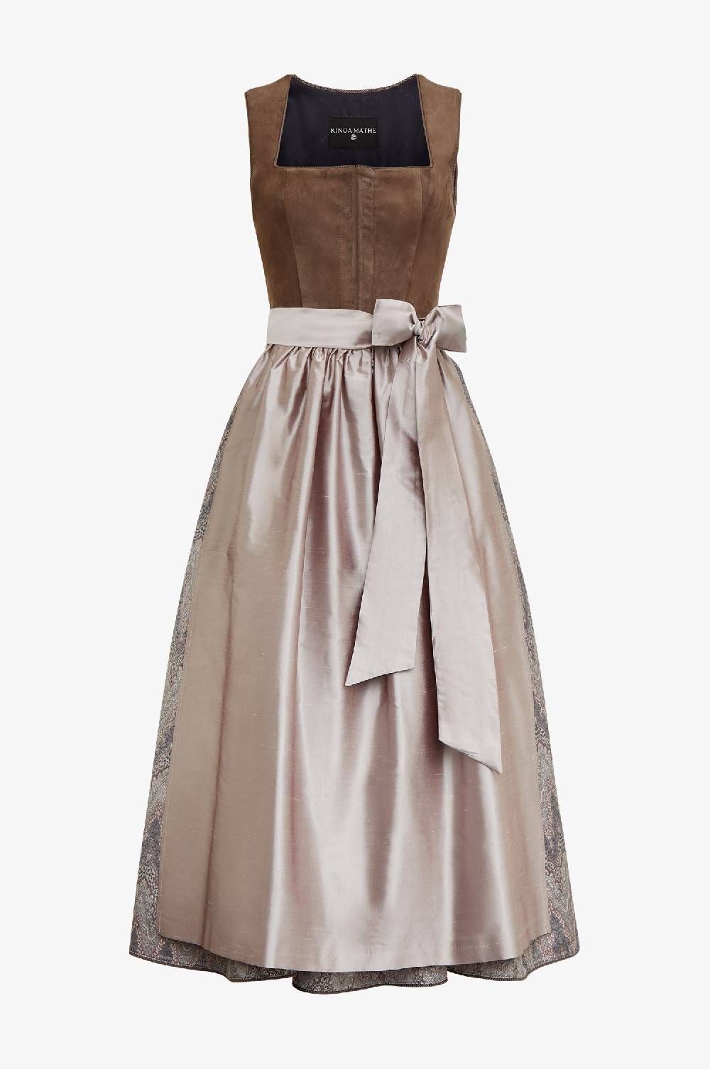Kinga Mathe Lederdirndl Mollina in Flint