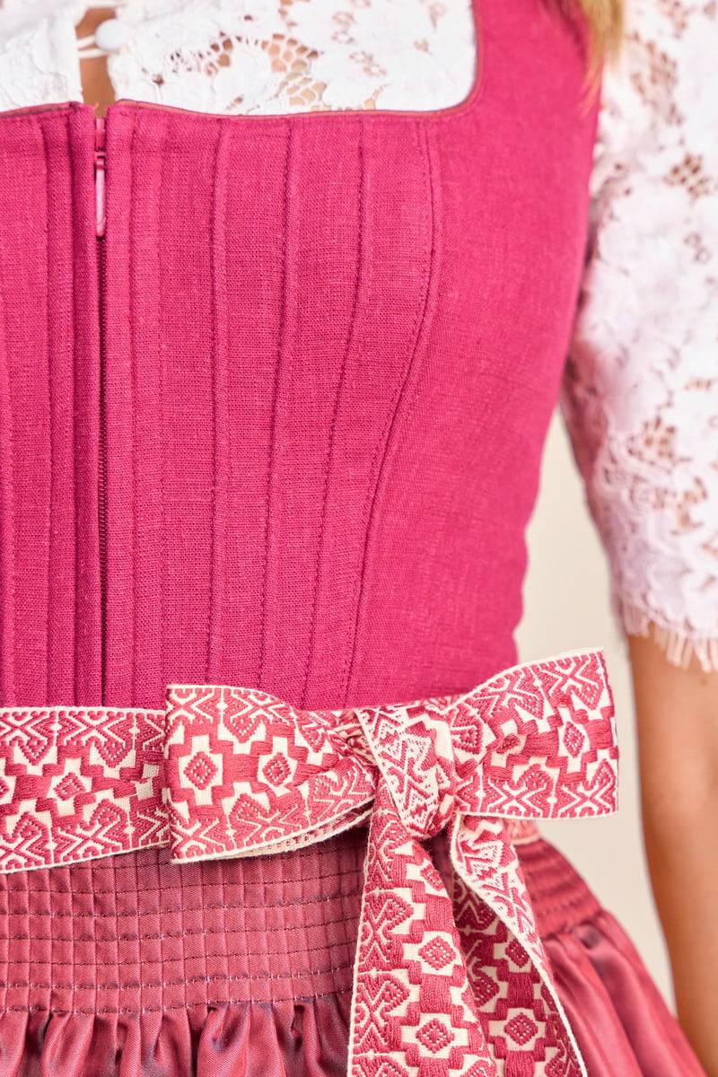 Krüger Madl Dirndl Derya (60cm) Auslauf
