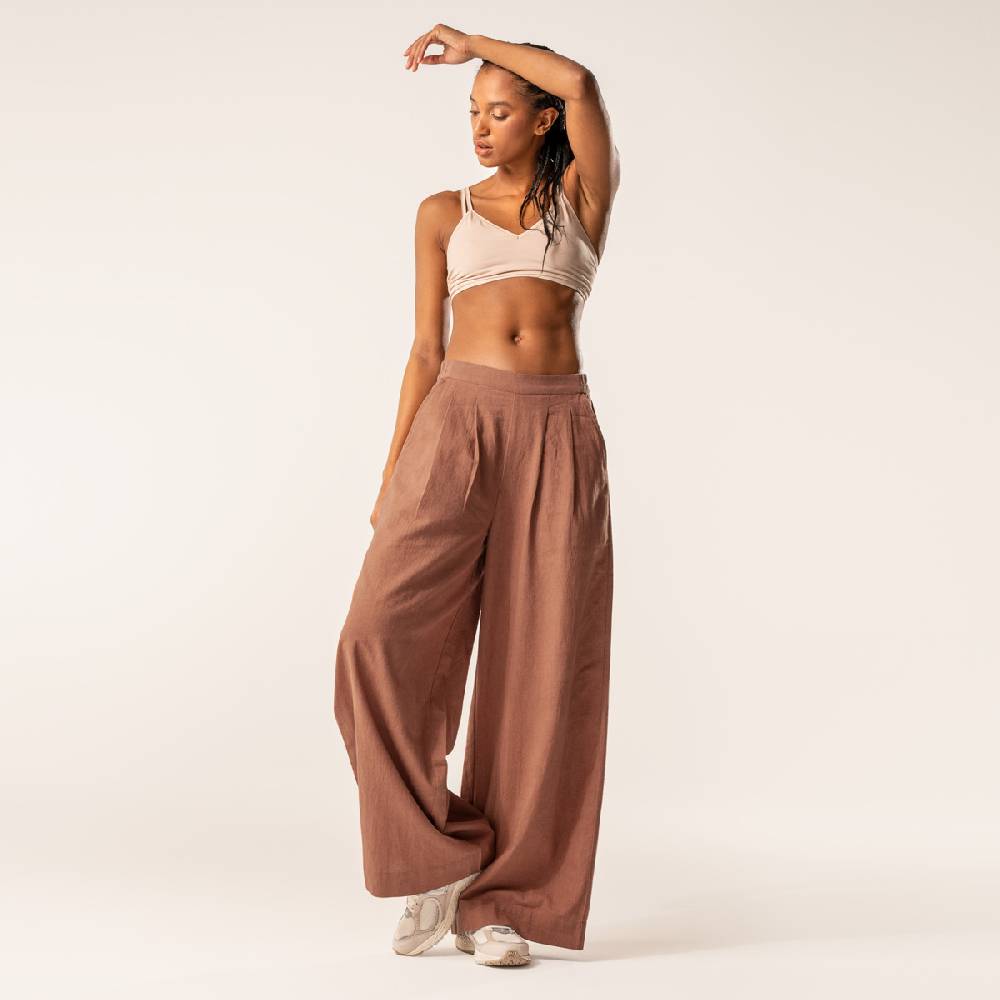 LIVING CRAFTS DUYEN - Weite Bundfaltenhose - Brown im Angebot