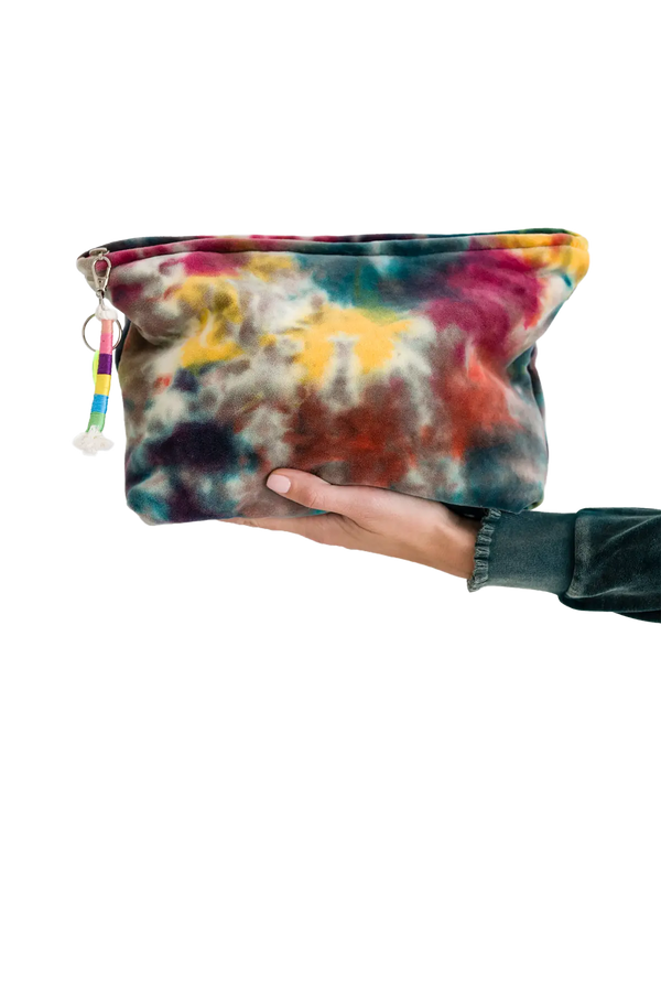 Love Joy Victory POUCH Batik Luce Meist gekauft