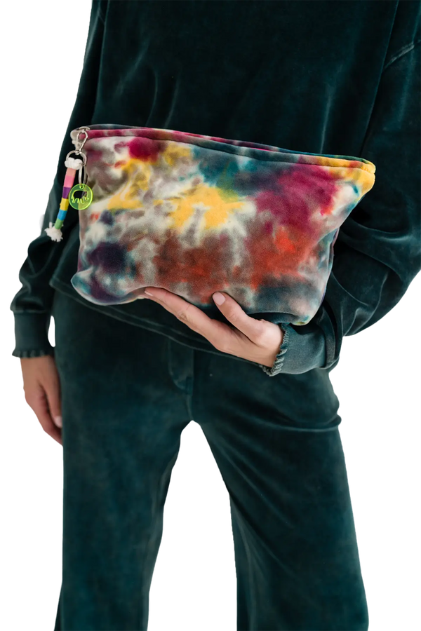 Love Joy Victory POUCH Batik Luce Meist gekauft