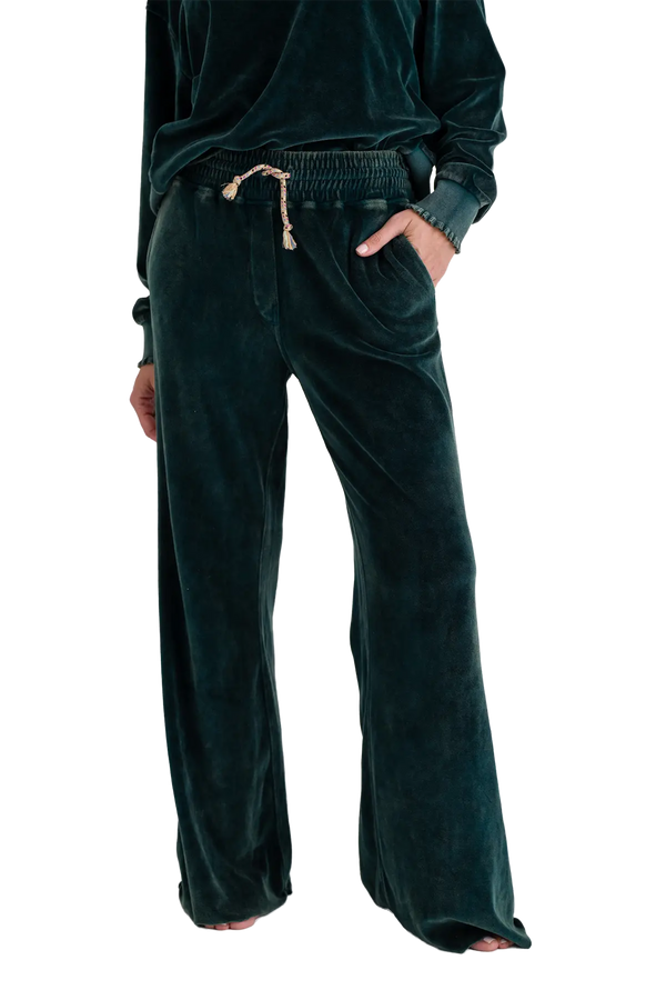 Love Joy Victory Velvet Sweathose Luna Online