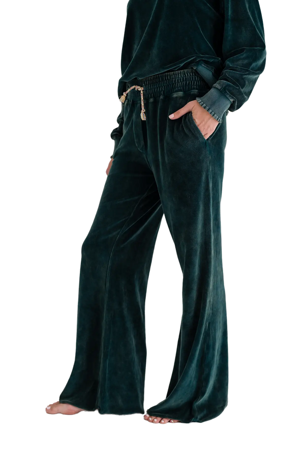 Love Joy Victory Velvet Sweathose Luna Online