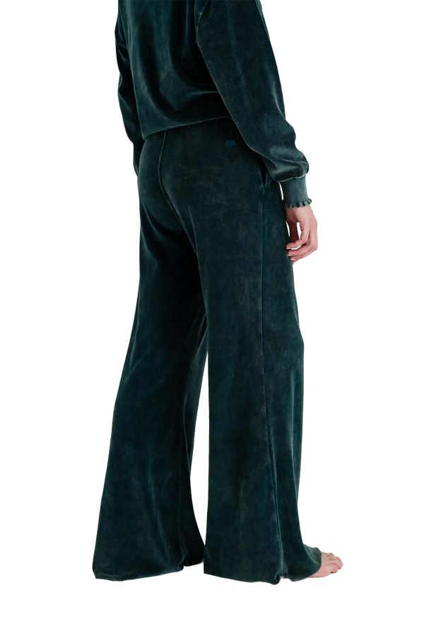 Love Joy Victory Velvet Sweathose Luna Online