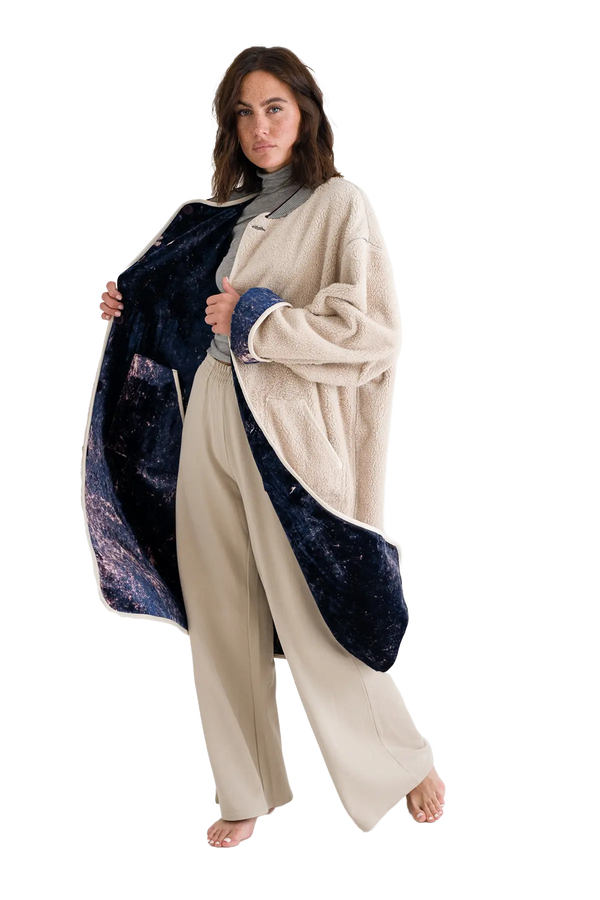 Love Joy Victory Oversize Wendemantel Elsa Fabrikverkauf