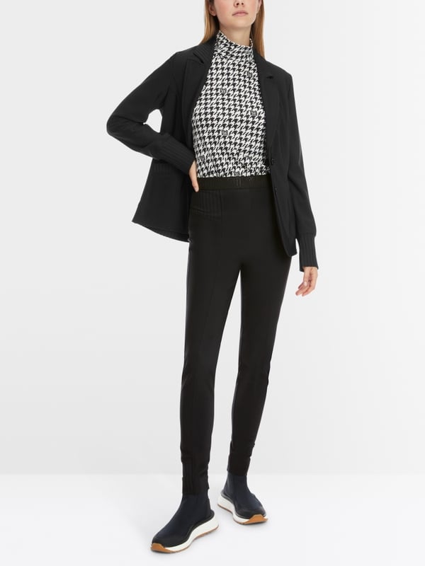 Marc Cain Modell SINNAR im sportiven Slim Fit