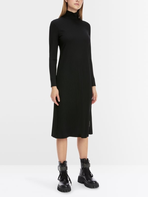 Marc Cain Kleid im Rippenstrick-Muster im Angebot