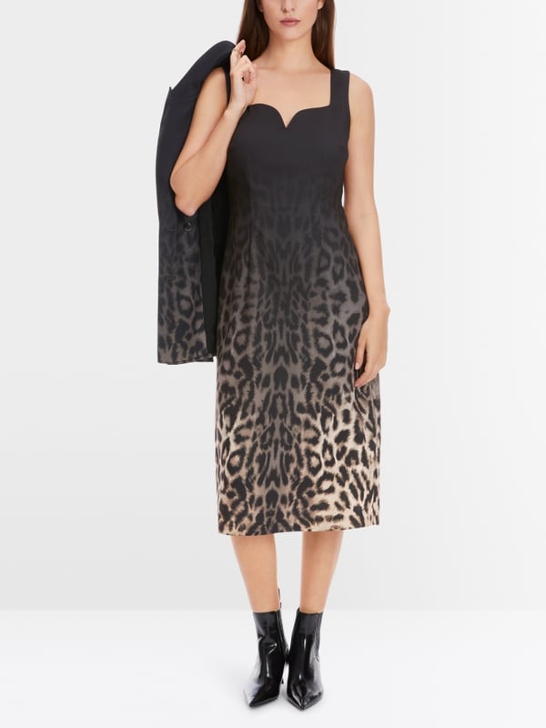 Marc Cain Leo-Kleid mit raffiniertem Schnitt