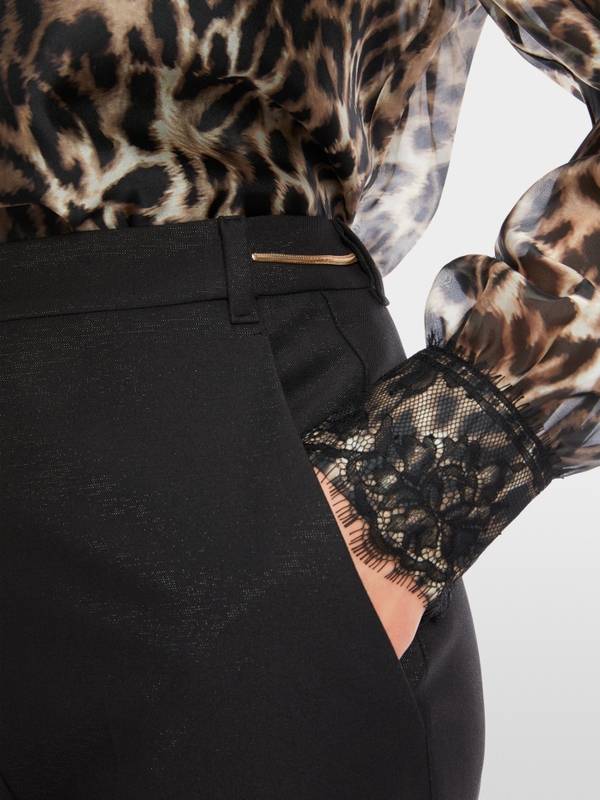 Marc Cain Modell FUZHOU mit Glitzer-Details Blitzverkäufe