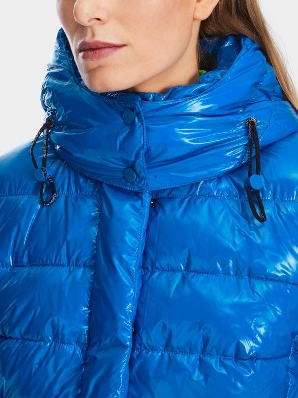 Marc Cain Körpernahe Outdoor-Jacke mit Kapuze Online