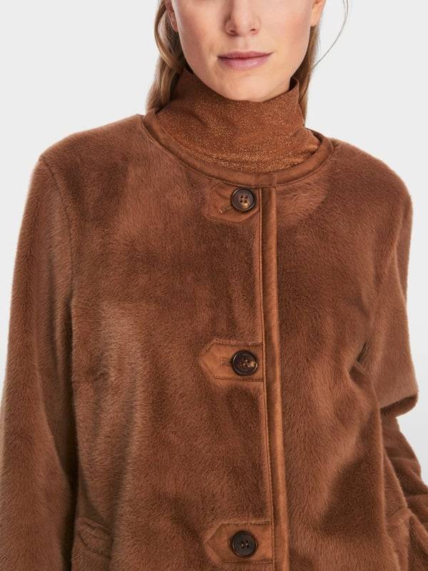 Marc Cain Mantel im Fun Fur im Angebot