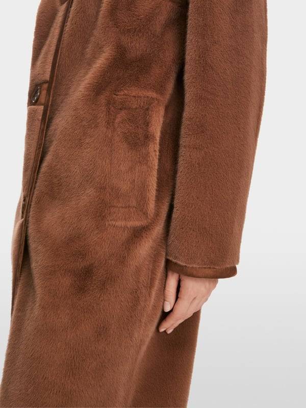 Marc Cain Mantel im Fun Fur im Angebot