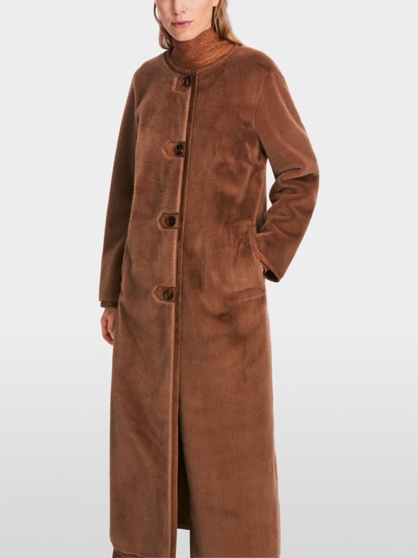 Marc Cain Mantel im Fun Fur im Angebot
