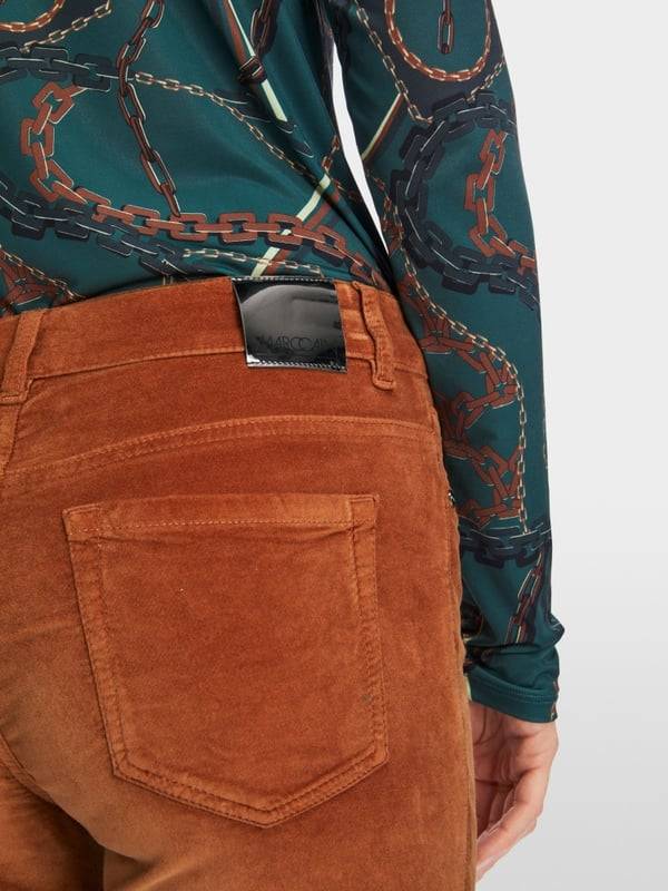 Marc Cain Modell SILVI im samtig weichen Material im Angebot