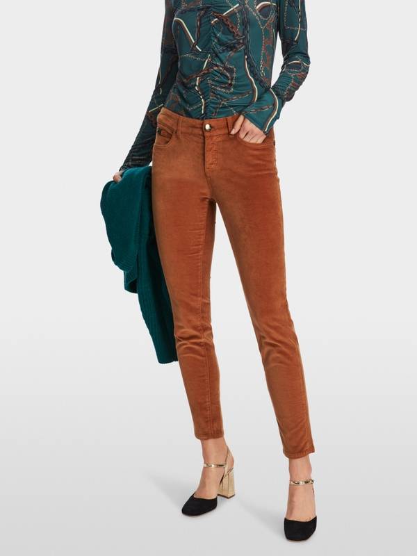 Marc Cain Modell SILVI im samtig weichen Material im Angebot