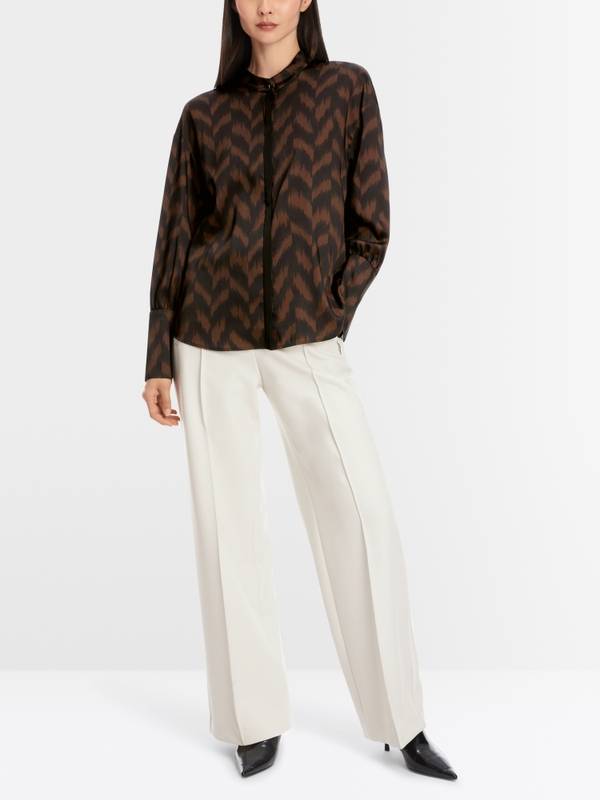 Marc Cain Bluse mit Fischgrat-Dessin im Angebot