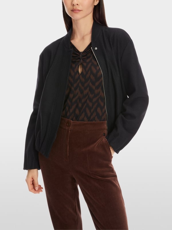Marc Cain Jacke aus 100 % Wolle Knitted in Germany Online
