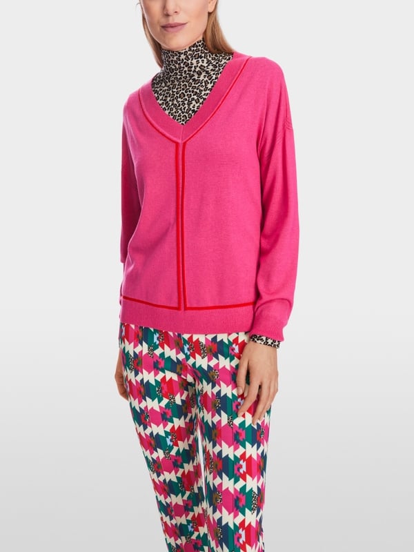 Marc Cain Sweater mit V-Neck - "Rethink Together" 2025