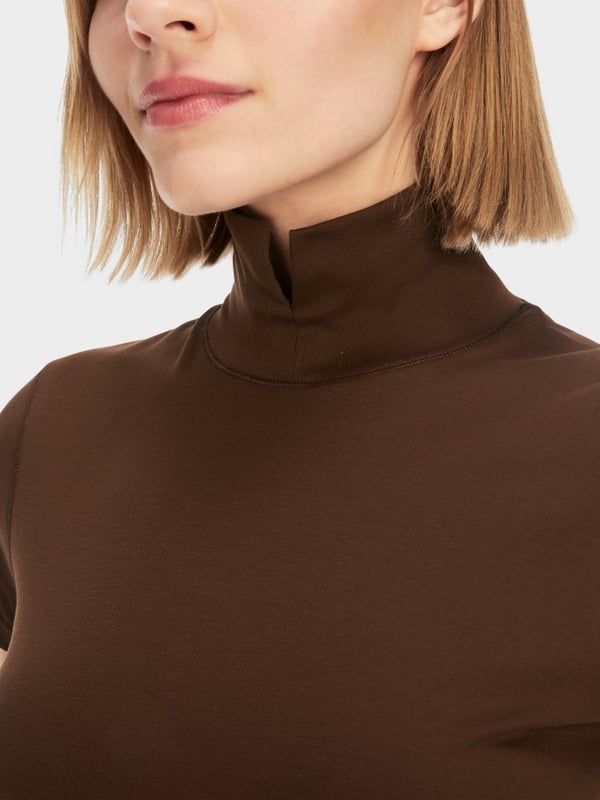 Marc Cain T-Shirt mit geschlitztem Mock-Neck Tiefpreis