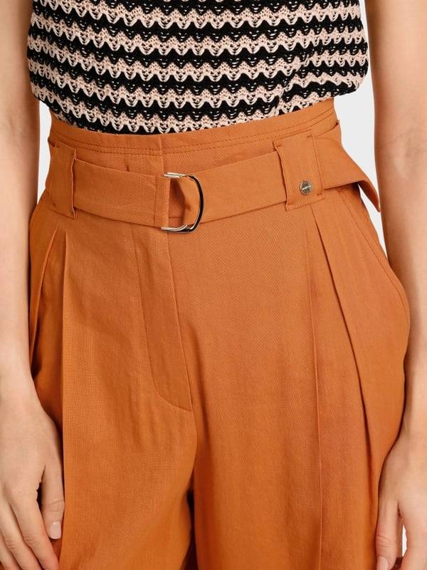 Marc Cain Modell WICHITA – Hose im Paperbag-Style Auslauf