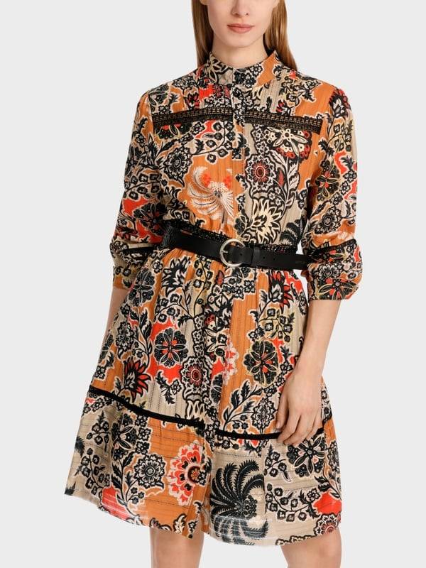 Marc Cain Tailliertes Stufenkleid mit Stehkragen Top Angebot