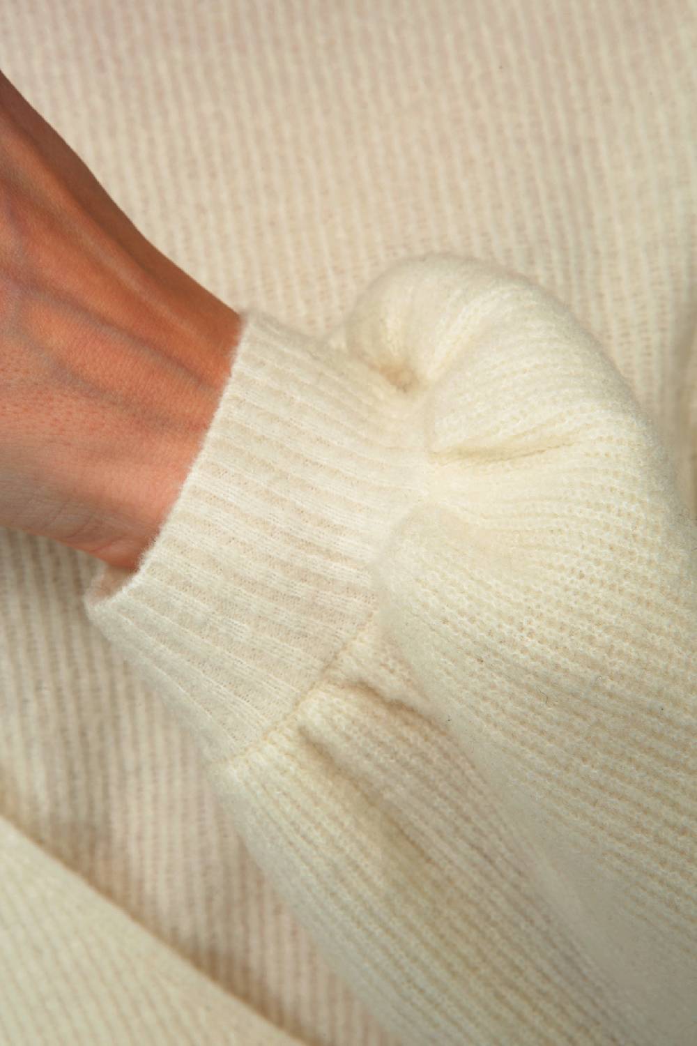 IVI GmbH SOLID KNIT Wickelpullover mit Cut-Out Detail weiß Fabrikverkauf
