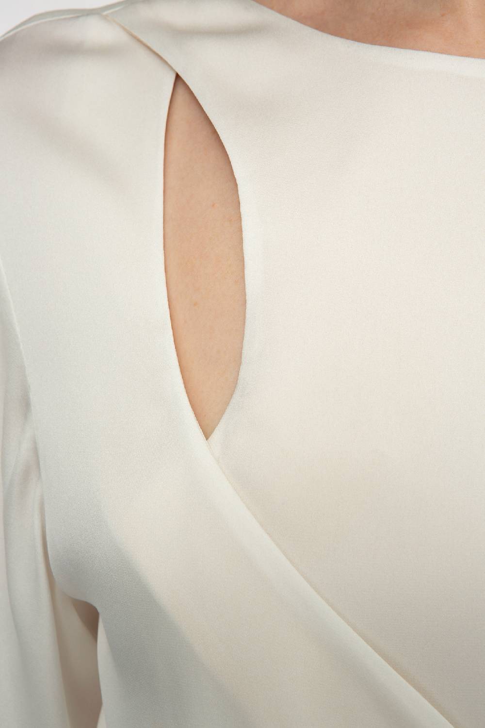 IVI GmbH SOLID SILK Seidenbluse mit Cut-Out Detail weiß Online