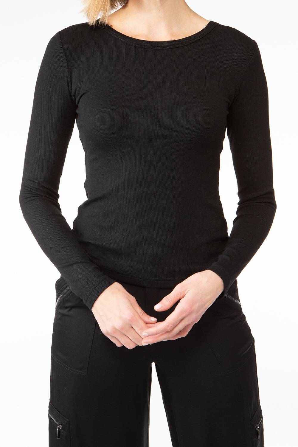 IVI GmbH ESSENTIAL Langarmshirt mit hohem Rundhalsausschnitt schwarz Outlet