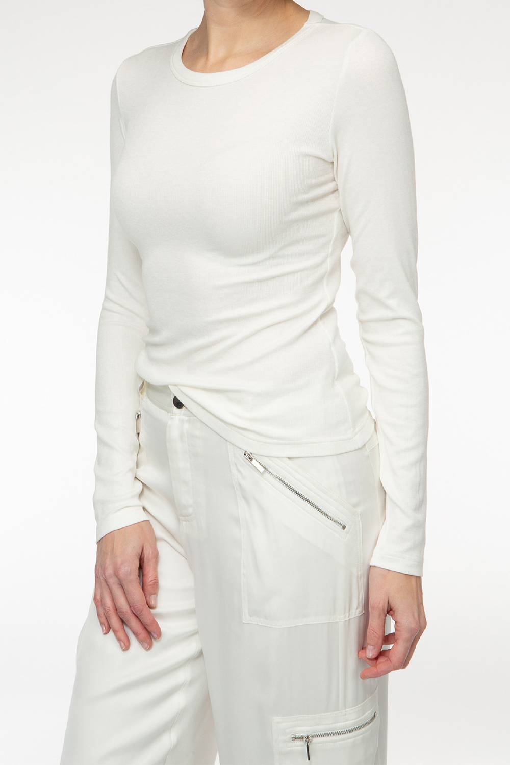 IVI GmbH ESSENTIAL Langarmshirt mit hohem Rundhalsausschnitt weiß Auslauf