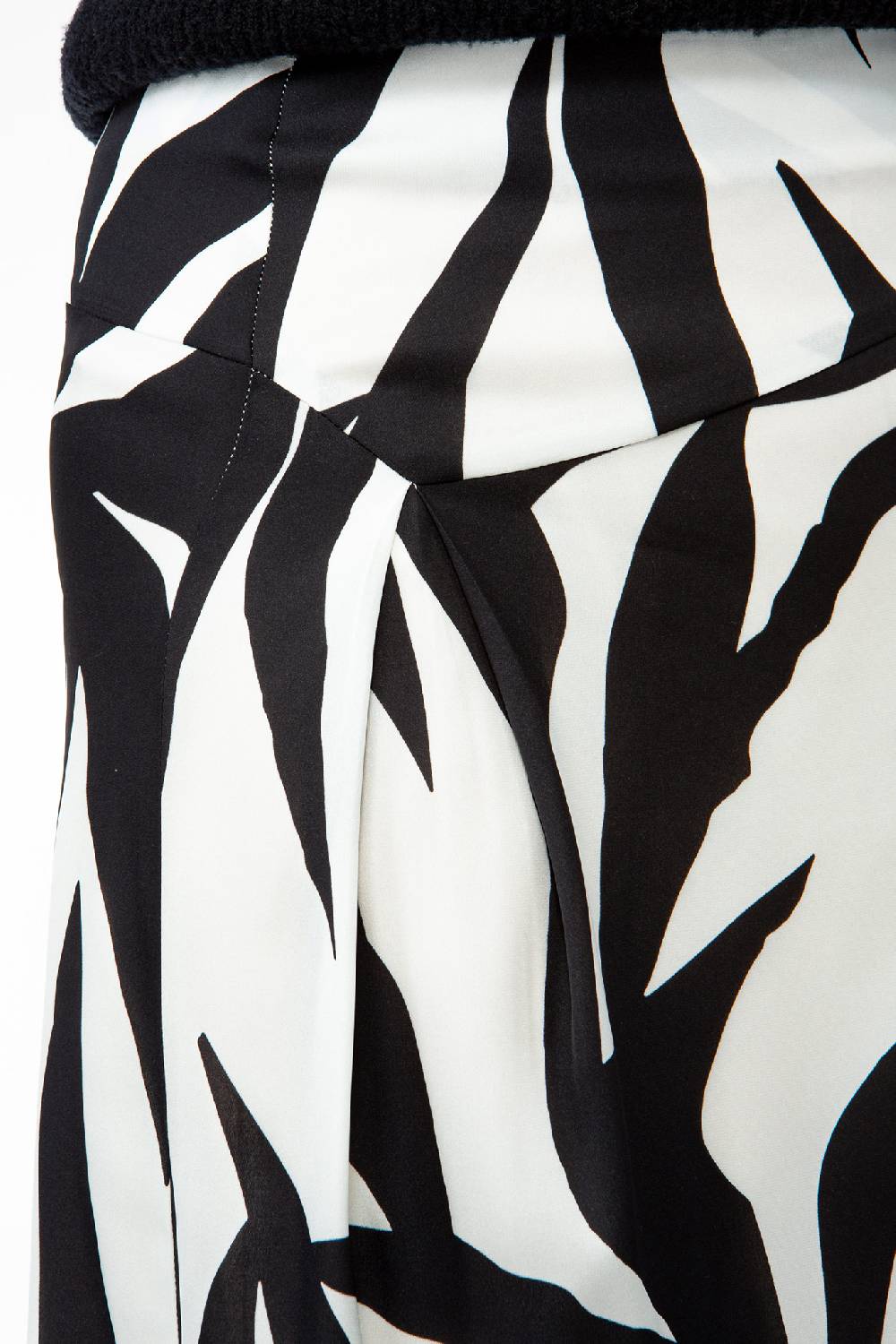 IVI GmbH PALM LEAF BLACK Seidenrock mit Print Verkauf