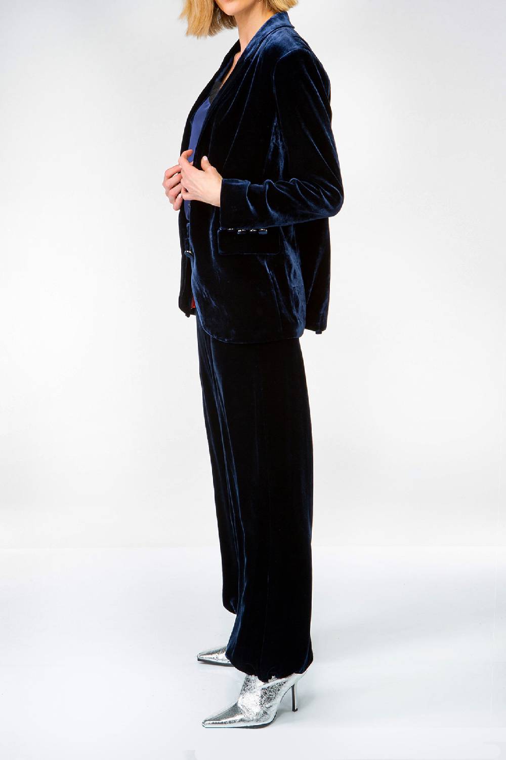 IVI GmbH VELVET Samthose mit Cargo Details navy Online