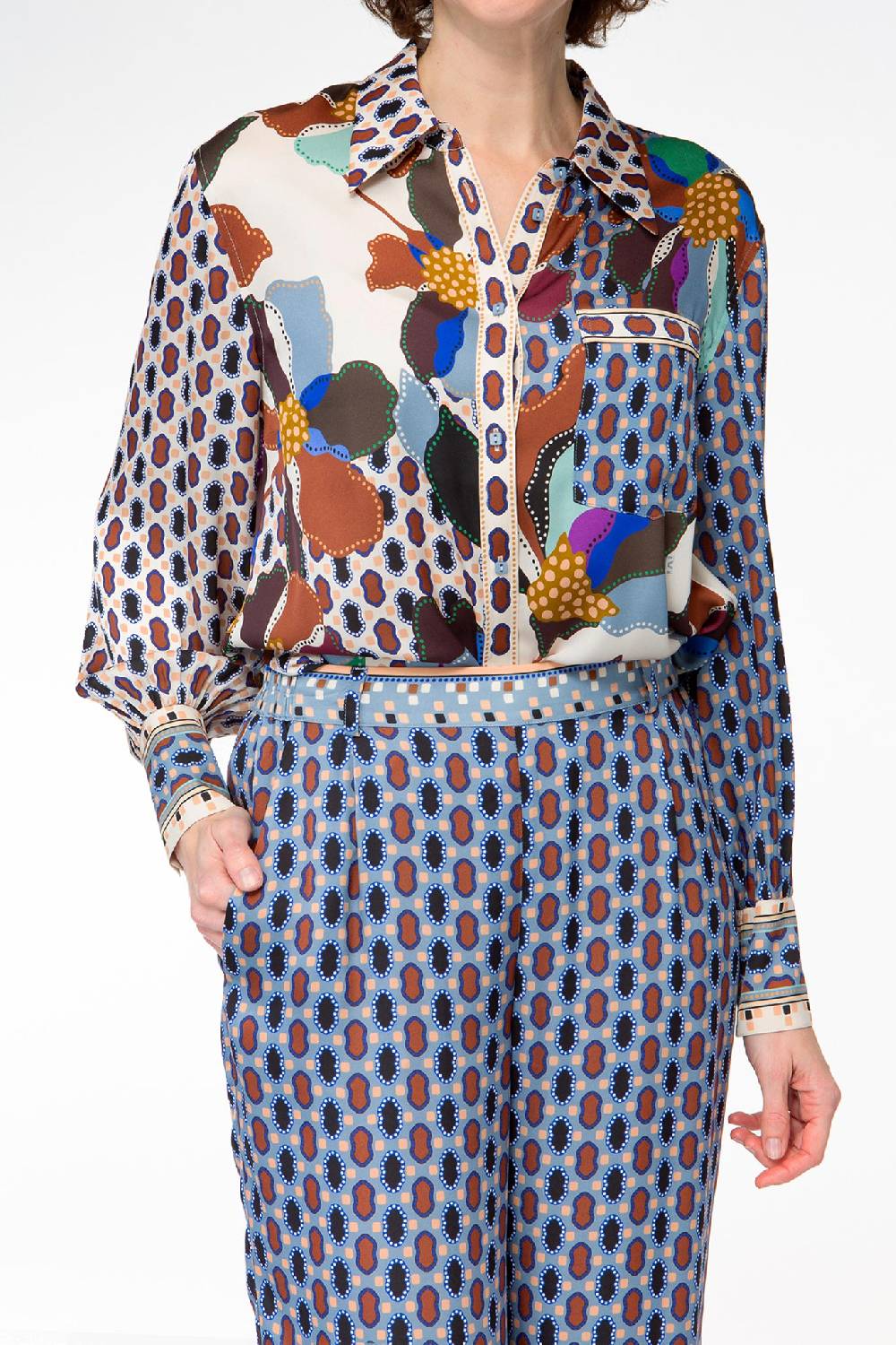 IVI GmbH BLUE BELL Hemdbluse im Patch Look Hotsell