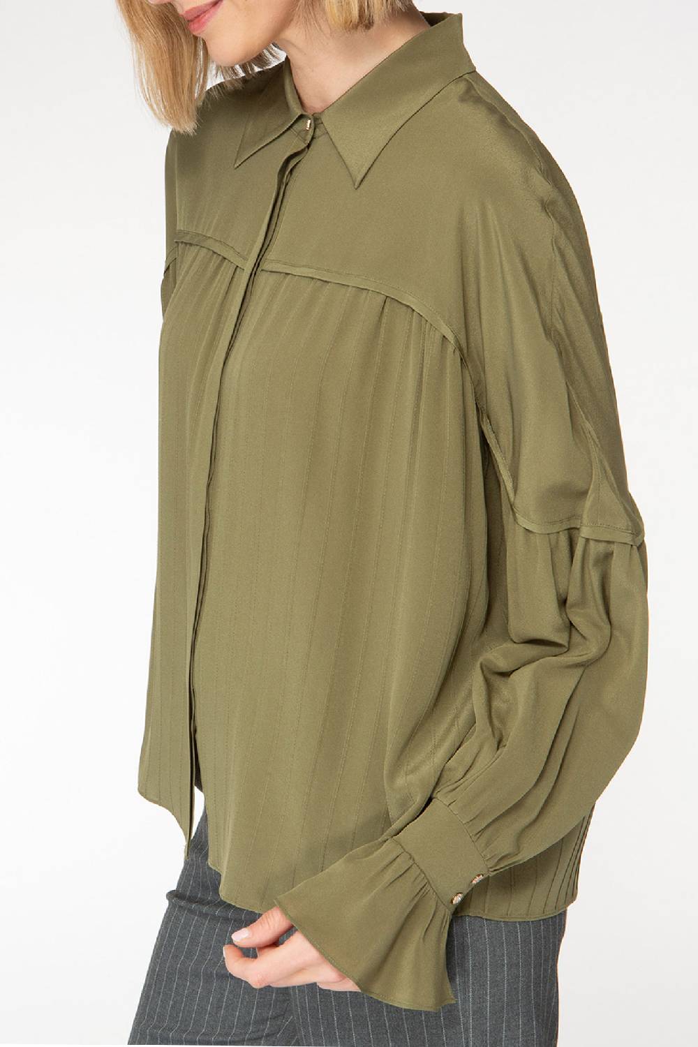 IVI GmbH FANCY Plissé Bluse aus Seiden-Georgette olive Schlussverkauf