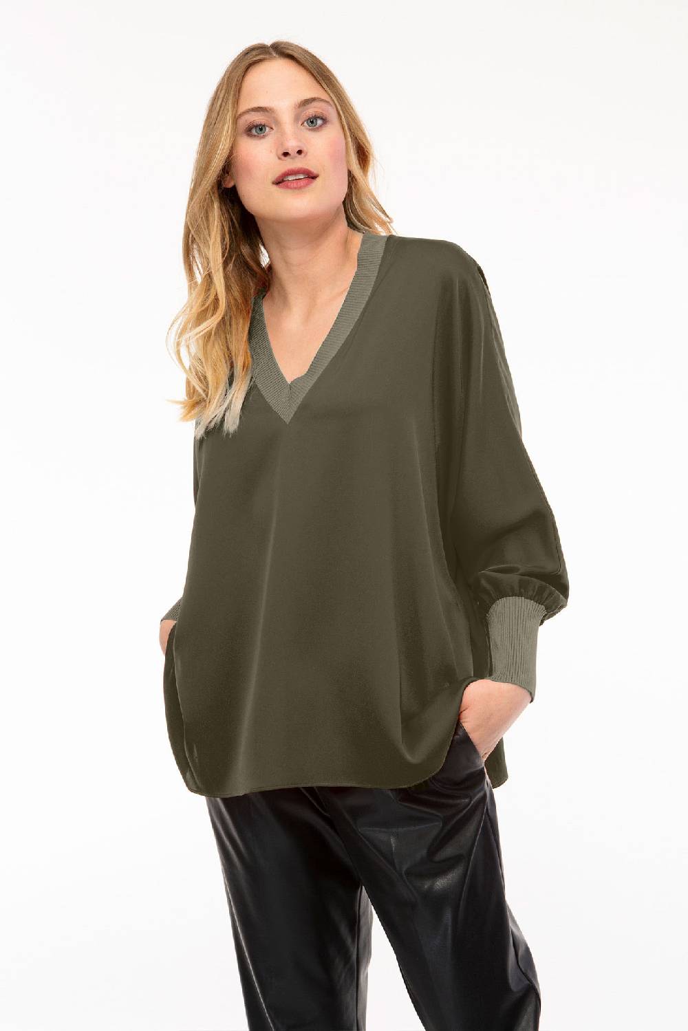 IVI GmbH SOLID SILK Tunika olive im Angebot