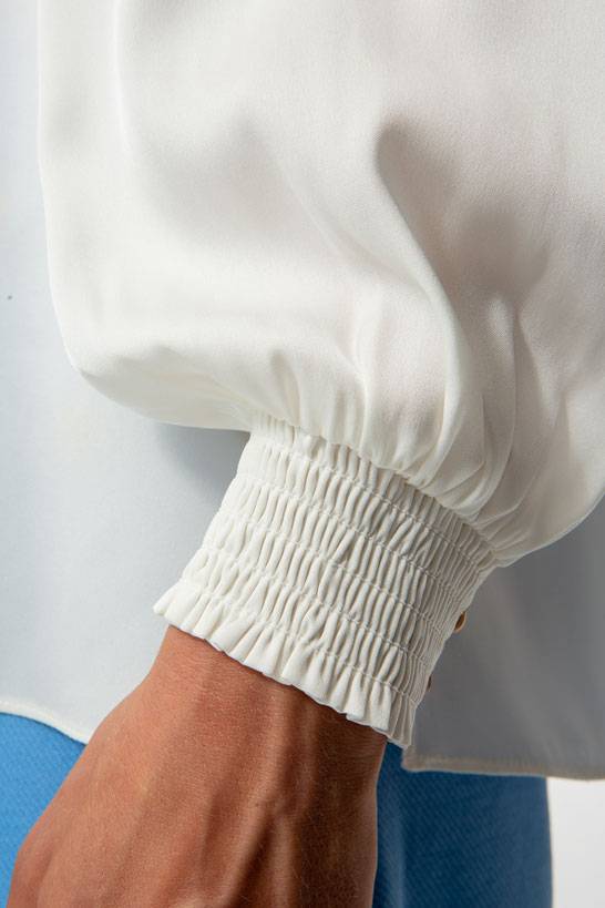 IVI GmbH SOLID SILK Seidenbluse mit Kräuseln weiß im Angebot