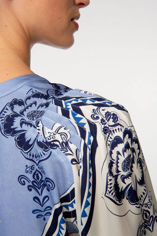 IVI GmbH ORIENTAL GARDENS Seidenbluse sky Verkauf