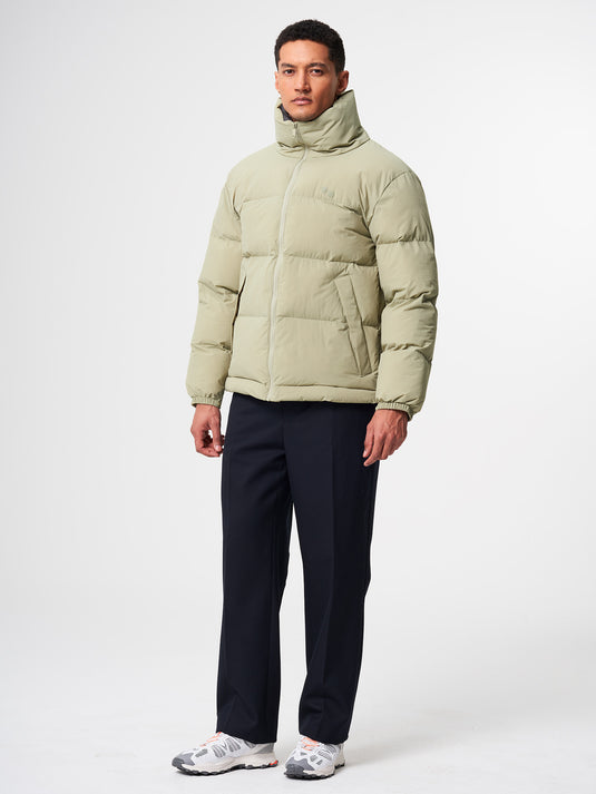 Pinqponq Puffer Jacket - Reed Olive (Unisex) im Angebot