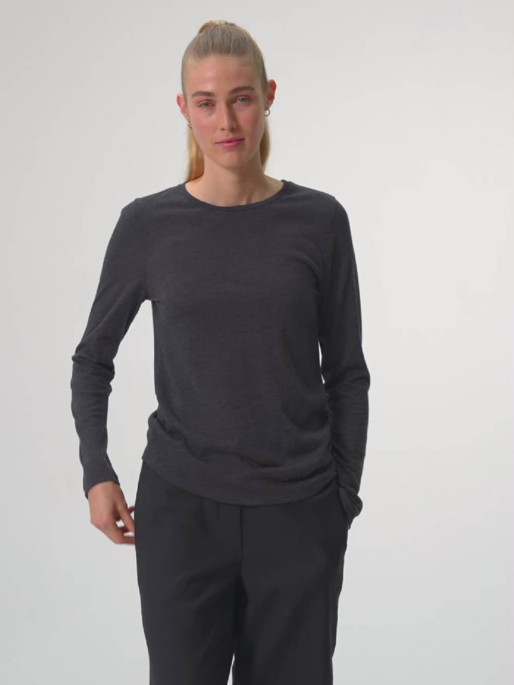 Pinqponq Longsleeve Merino - Dark Grey Melange (Female) im Angebot