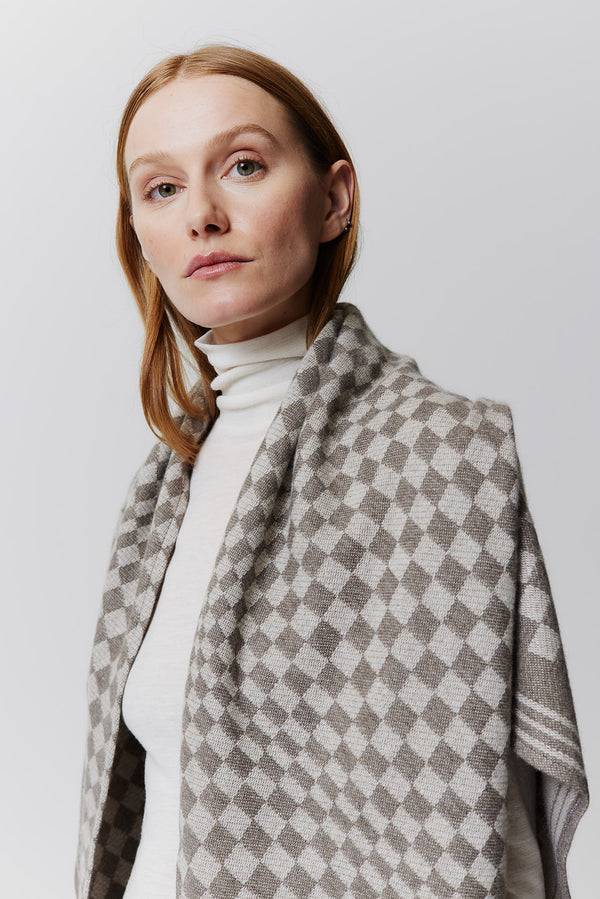 Prinz Berlin Kaschmir Triangle Jacquard Taupe Schlussverkauf