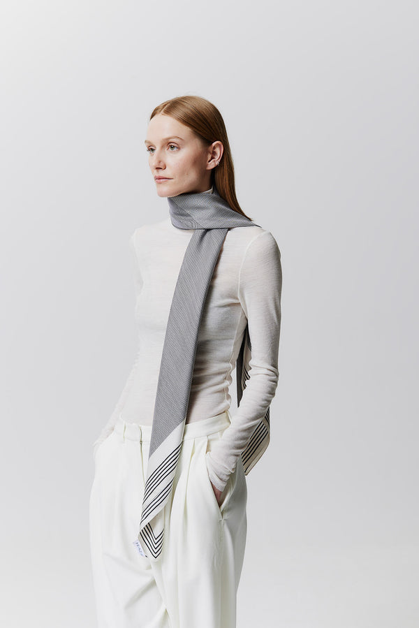Prinz Berlin Seidentuch Stripes 123 Off-White im Angebot