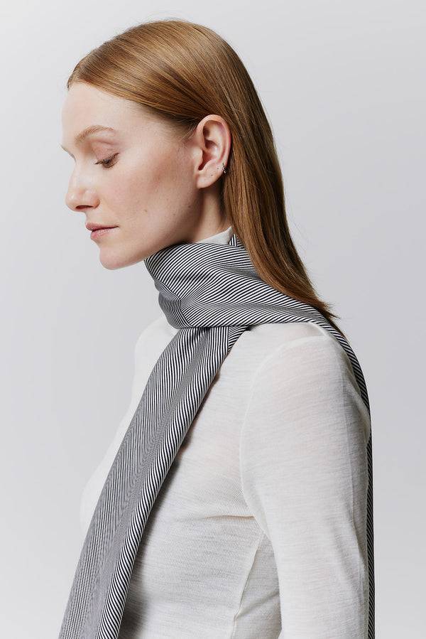 Prinz Berlin Seidentuch Stripes 123 Off-White im Angebot